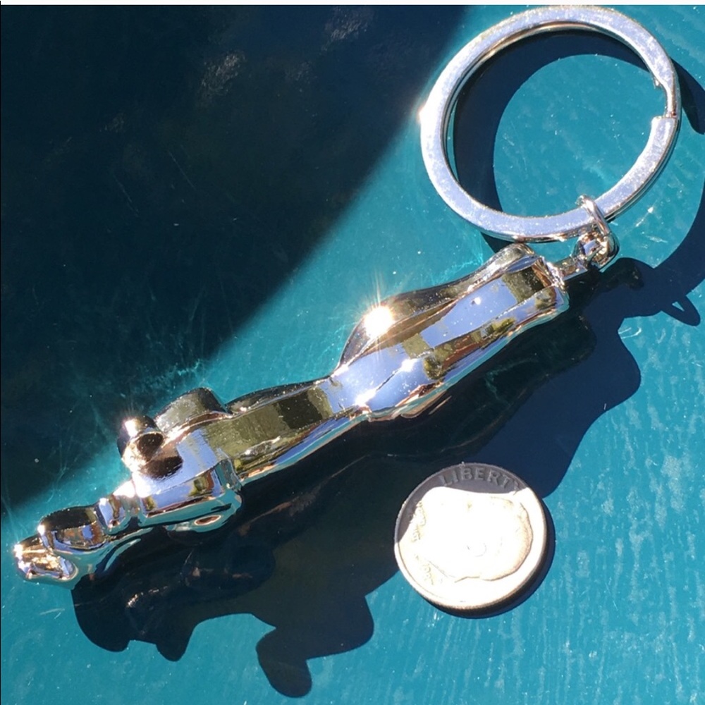 Jaguar keychain - Picture 2 of 8